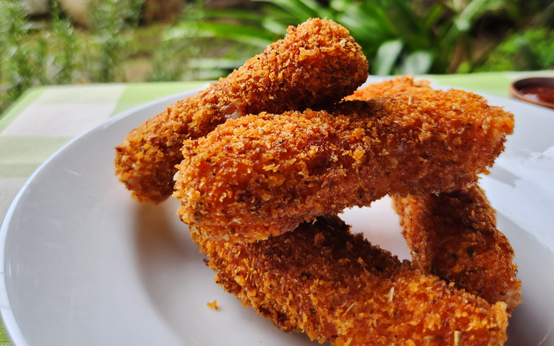 A Masterstroke in Crunchy Mozzarella Sticks